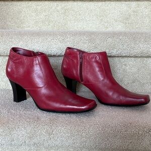 Liz Claiborne Burgundy Ankle Boots
